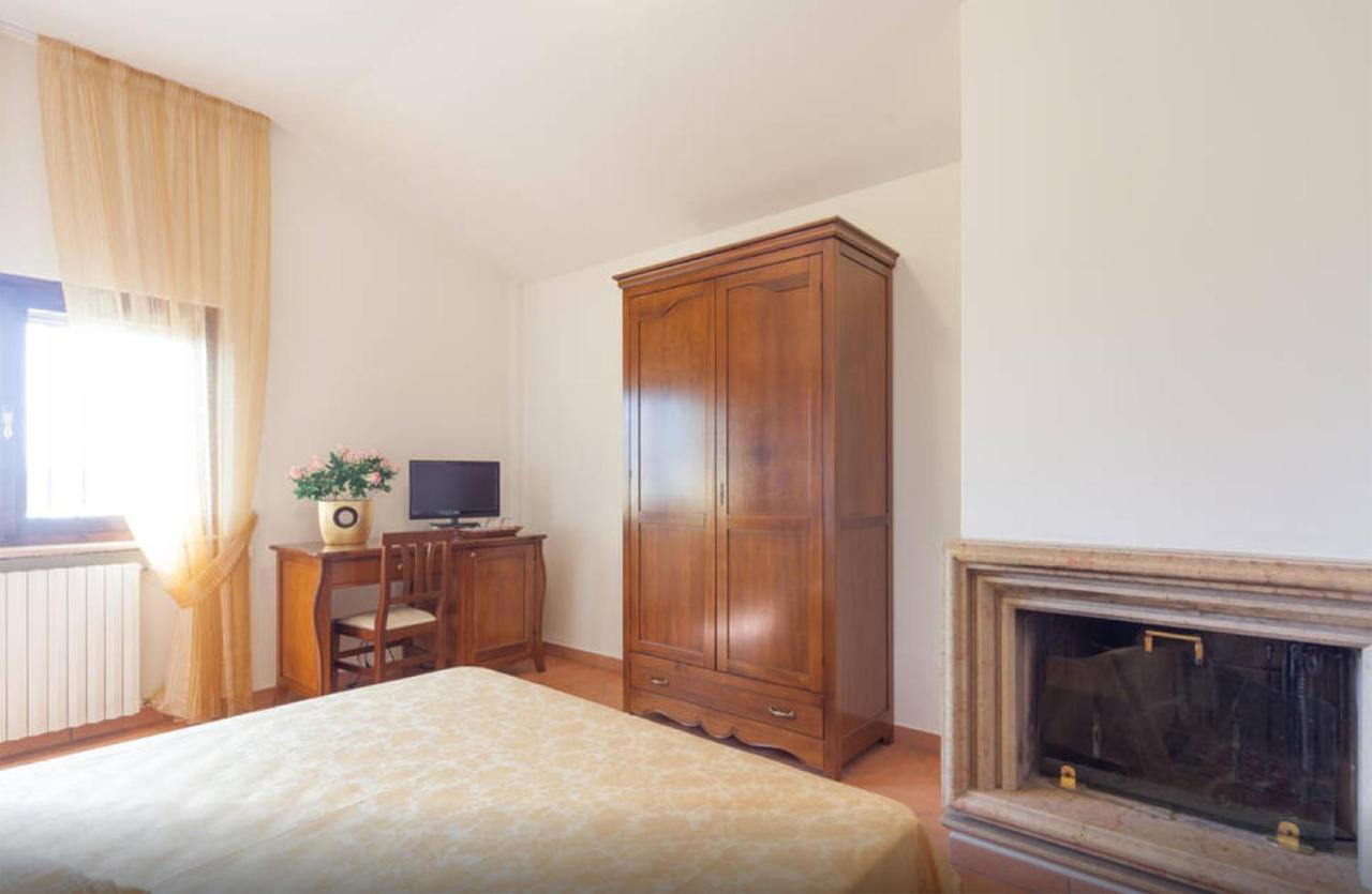 Cascina Tabachera X10 Country House Sirmione Garda Lake Pozzolengo Rom bilde