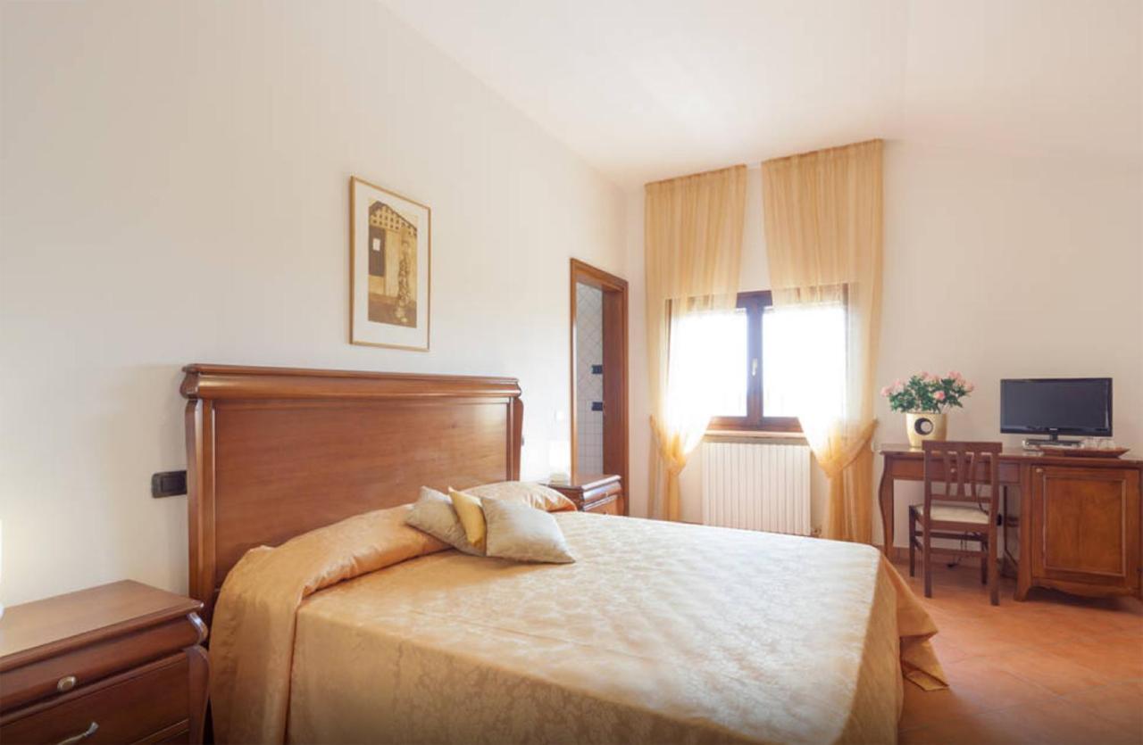 Cascina Tabachera X10 Country House Sirmione Garda Lake Pozzolengo Rom bilde